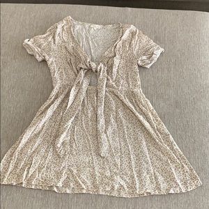 Deep-v floral minidress